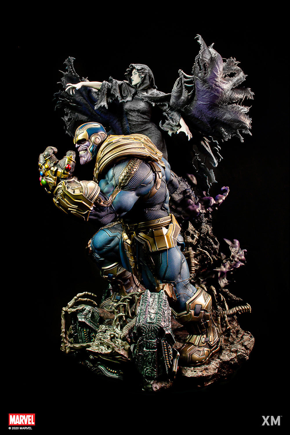 XM Studios - Thanos with Lady Death