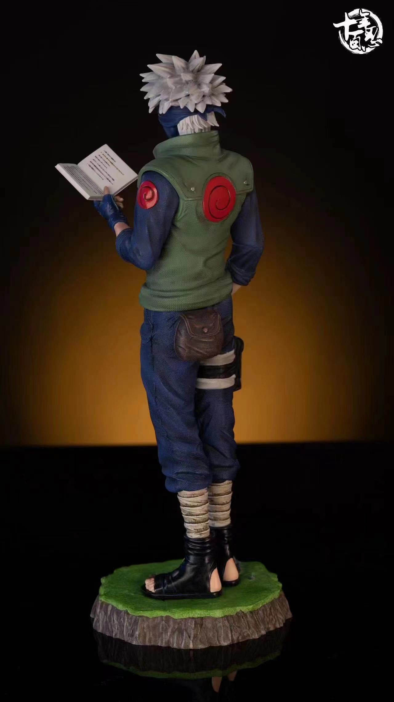 ShiNianBaiRen Studio - Reading Hatake Kakashi / Kancho Hatake Kakashi