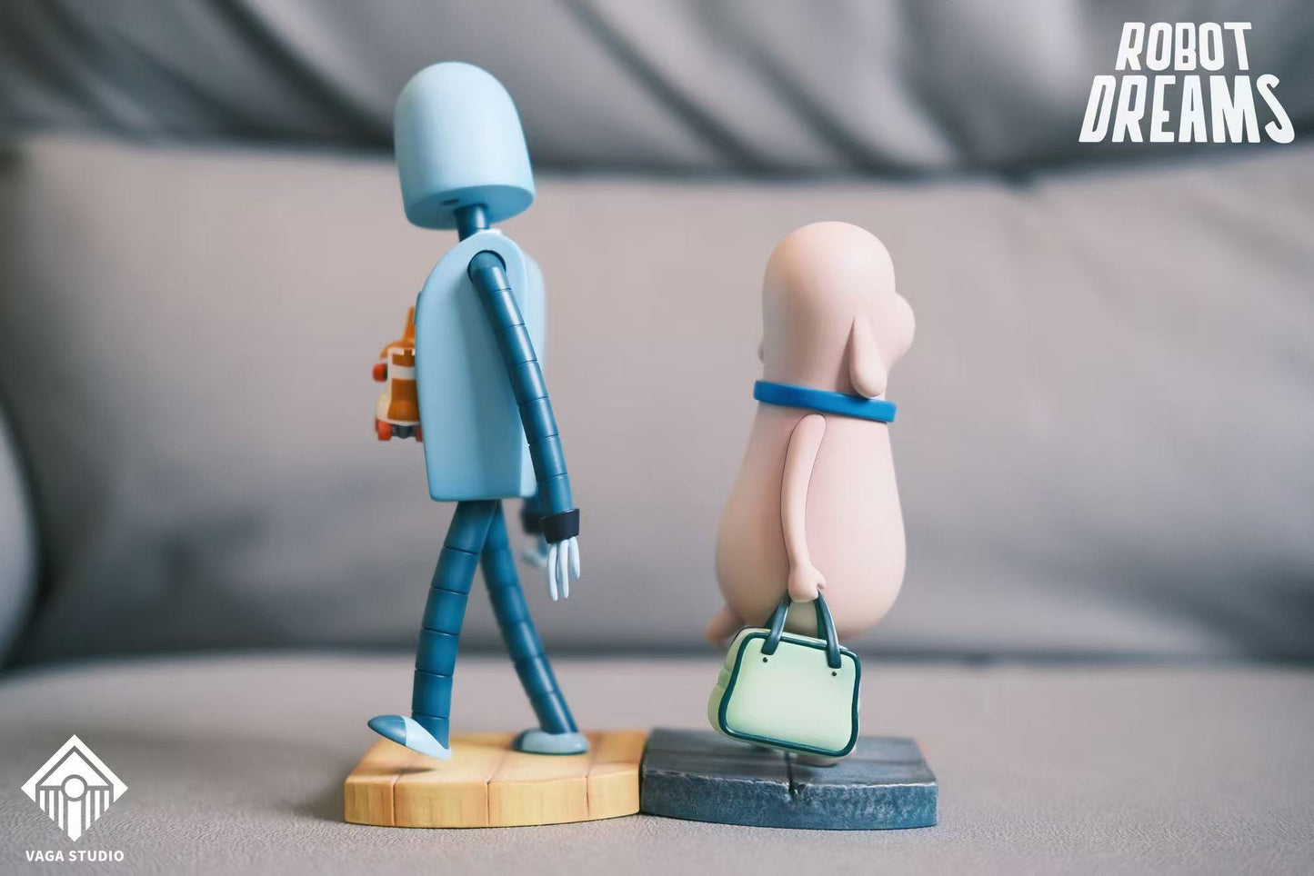VAGA Studio - Dog & Robot