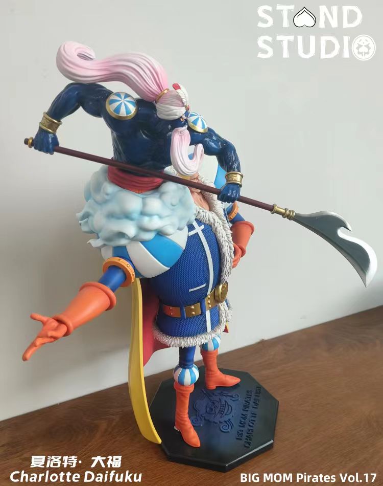 Stand Studio - Charlotte Daifuku