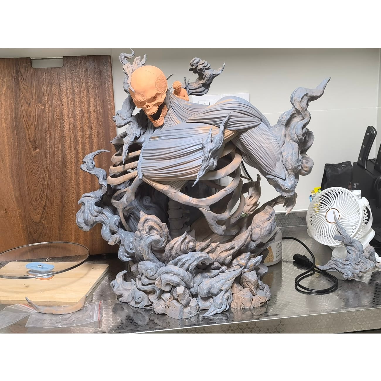 AZ Studio - Where the Left Hand Goes: Eren & Skeleton Attack Titan