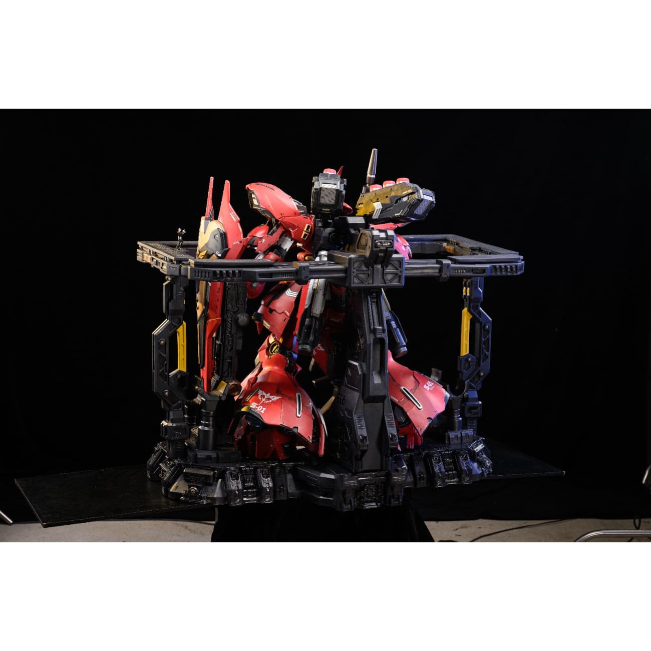 Mecha Era Studio - Sazabi
