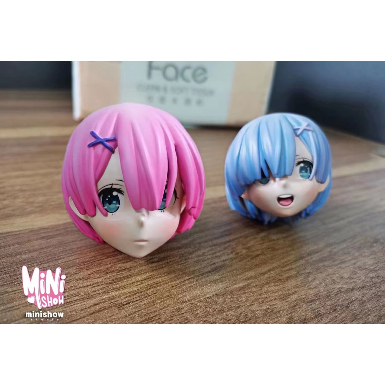 Minishow Studio - Rem / Ram Sitting Posture