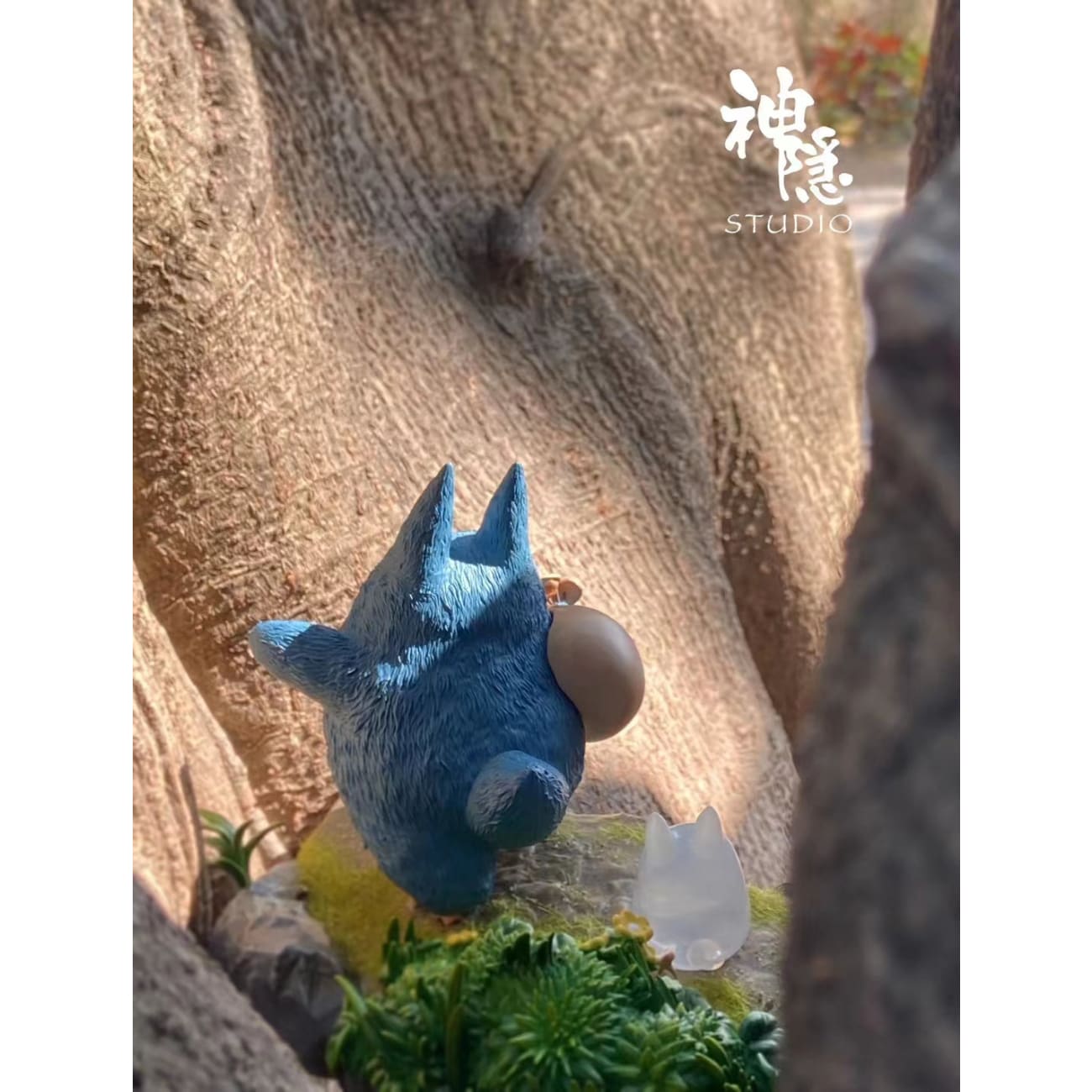 Shen Yin Studio - Running Totoro