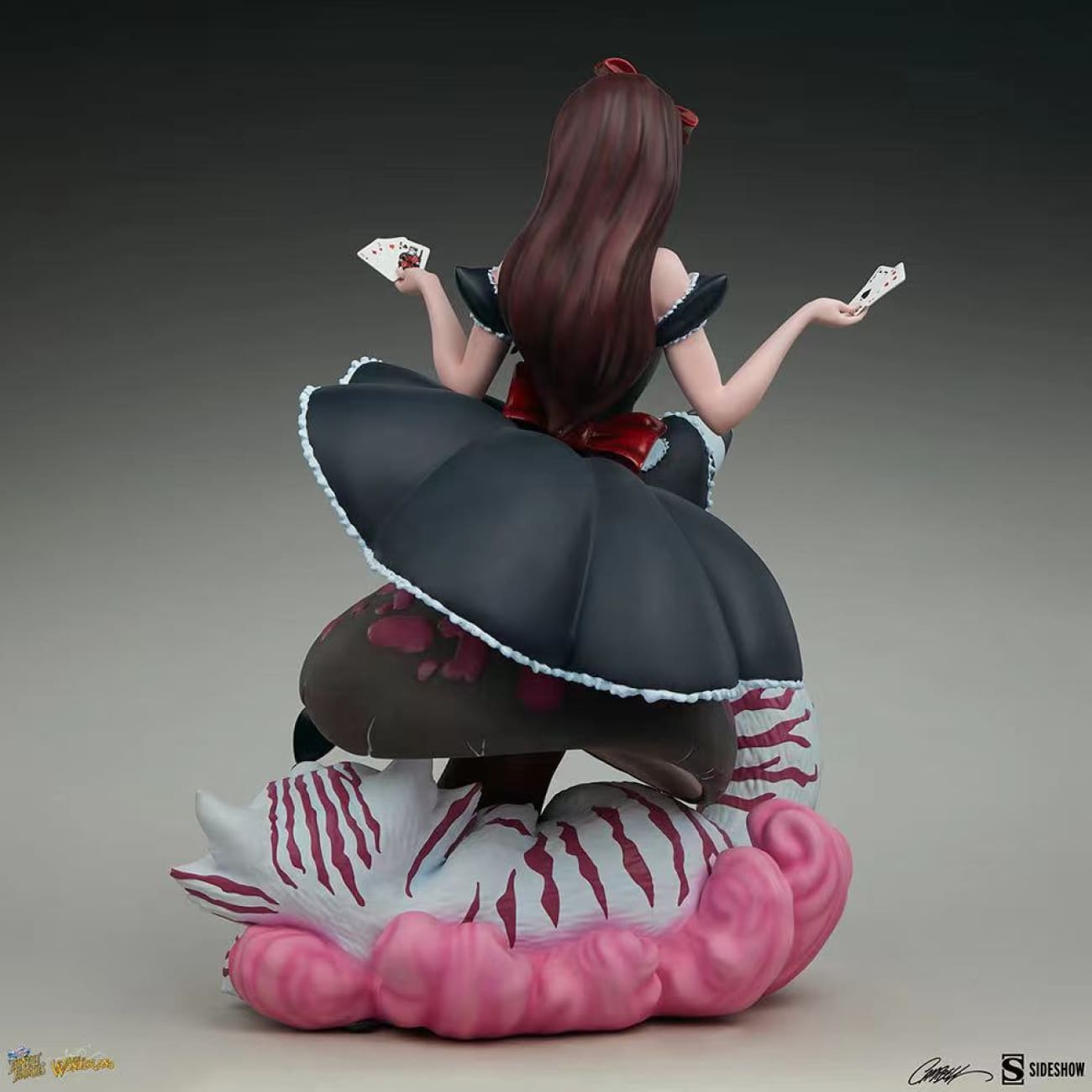 Sideshow - Alice in Wonderland