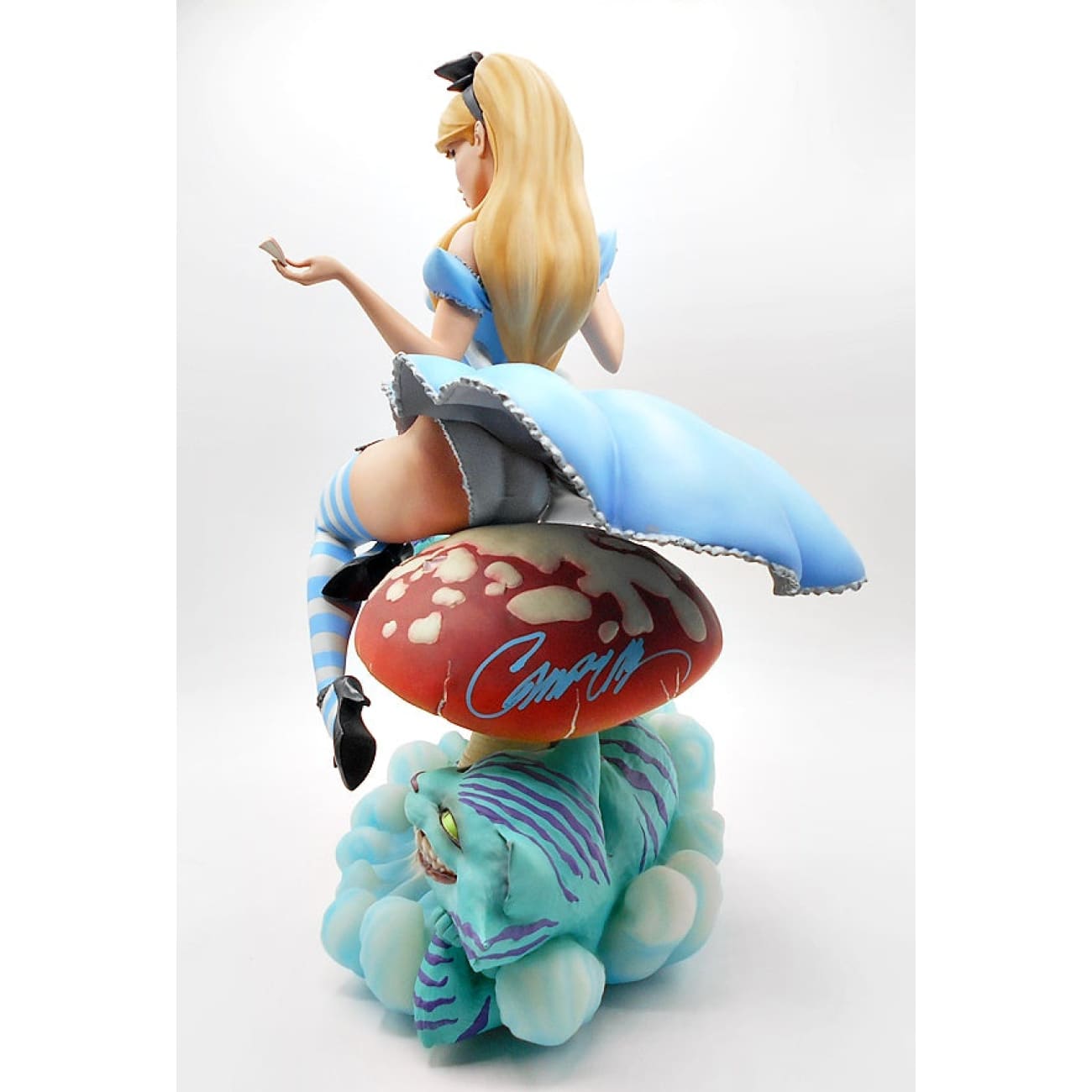 Sideshow - Alice in Wonderland