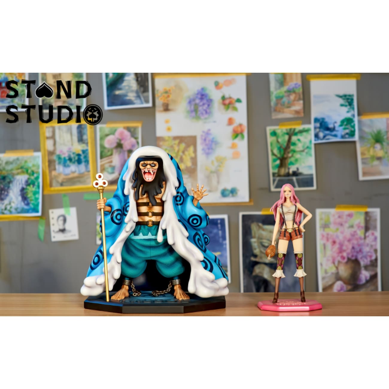 Stand Studio - Trebol