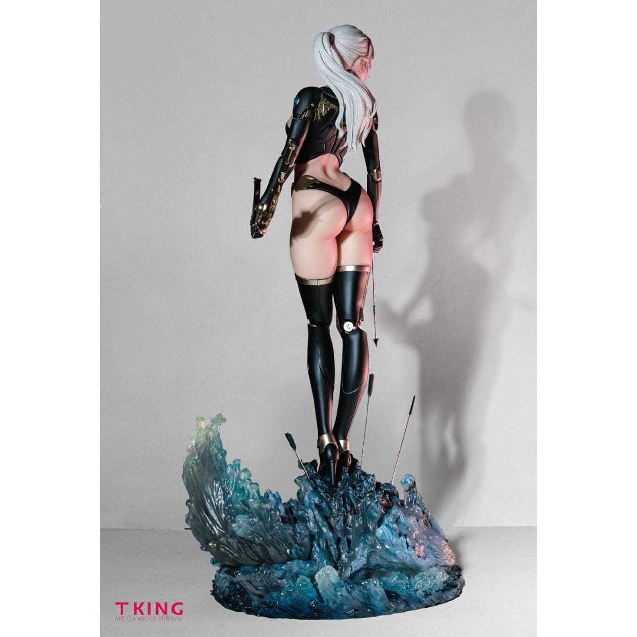 TKING Studio - Robot Ellie