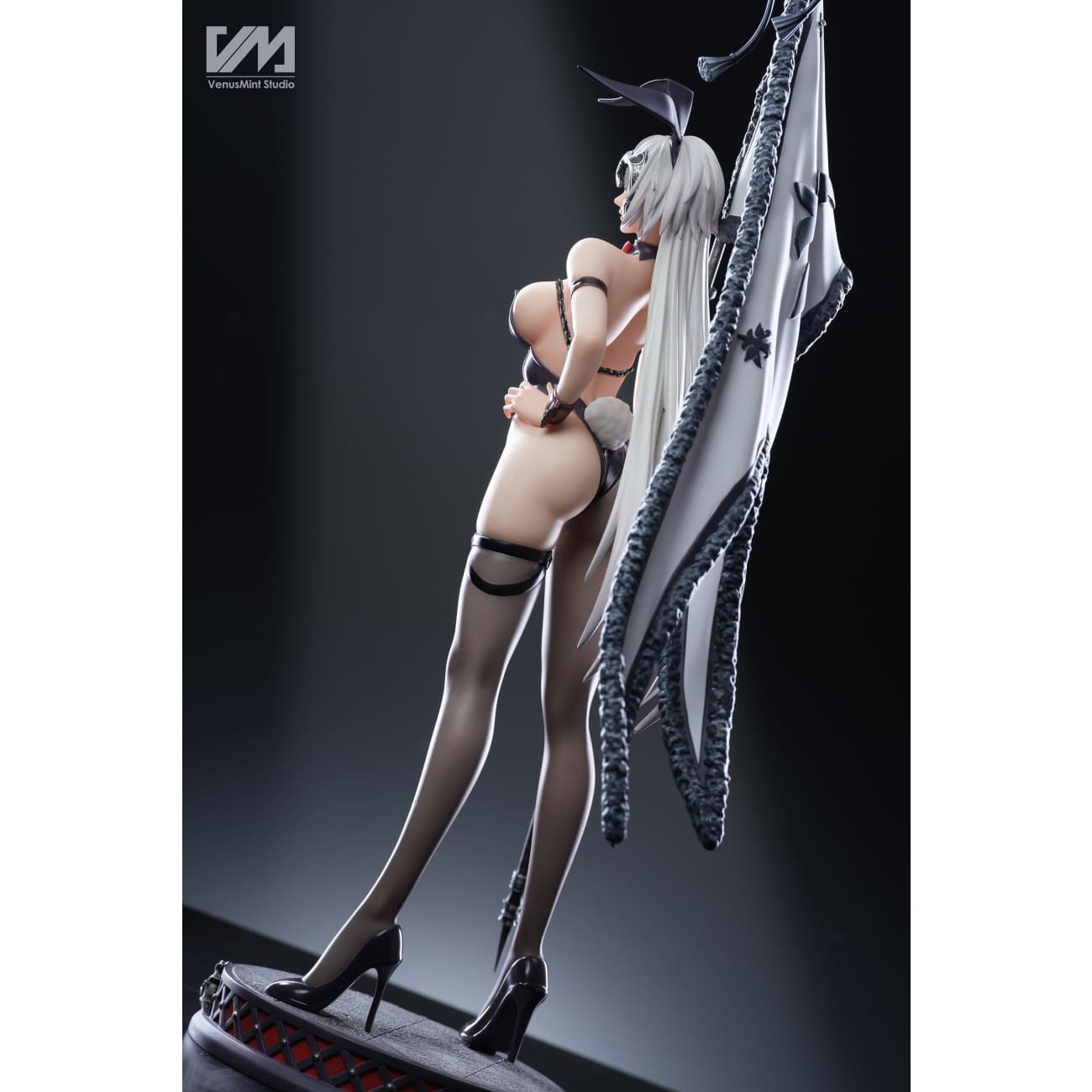 Venus Mint Studio - Bunny Jeanne d'Arc