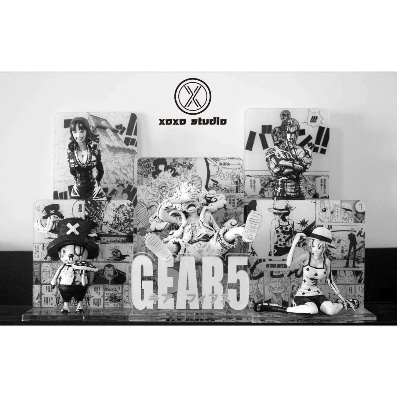 XOXO Studio - Nika Luffy Black & White Comic Ver.