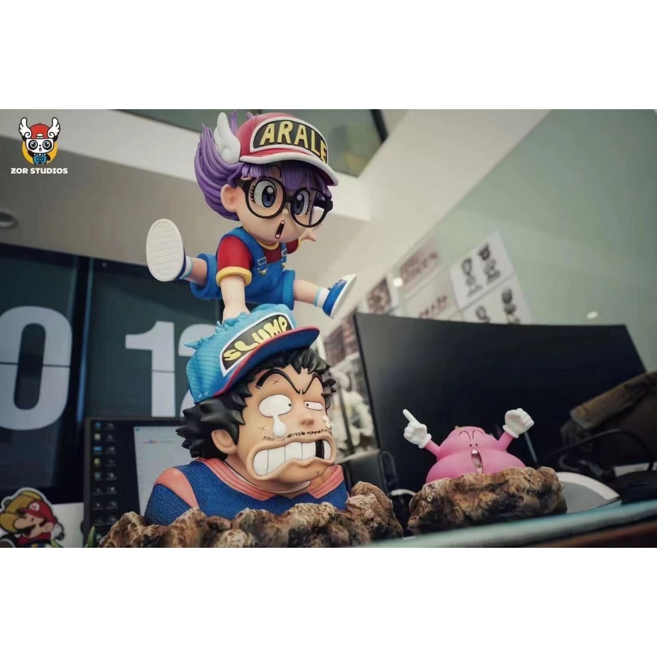 Zor Studio - Arale Punching Dr Slump