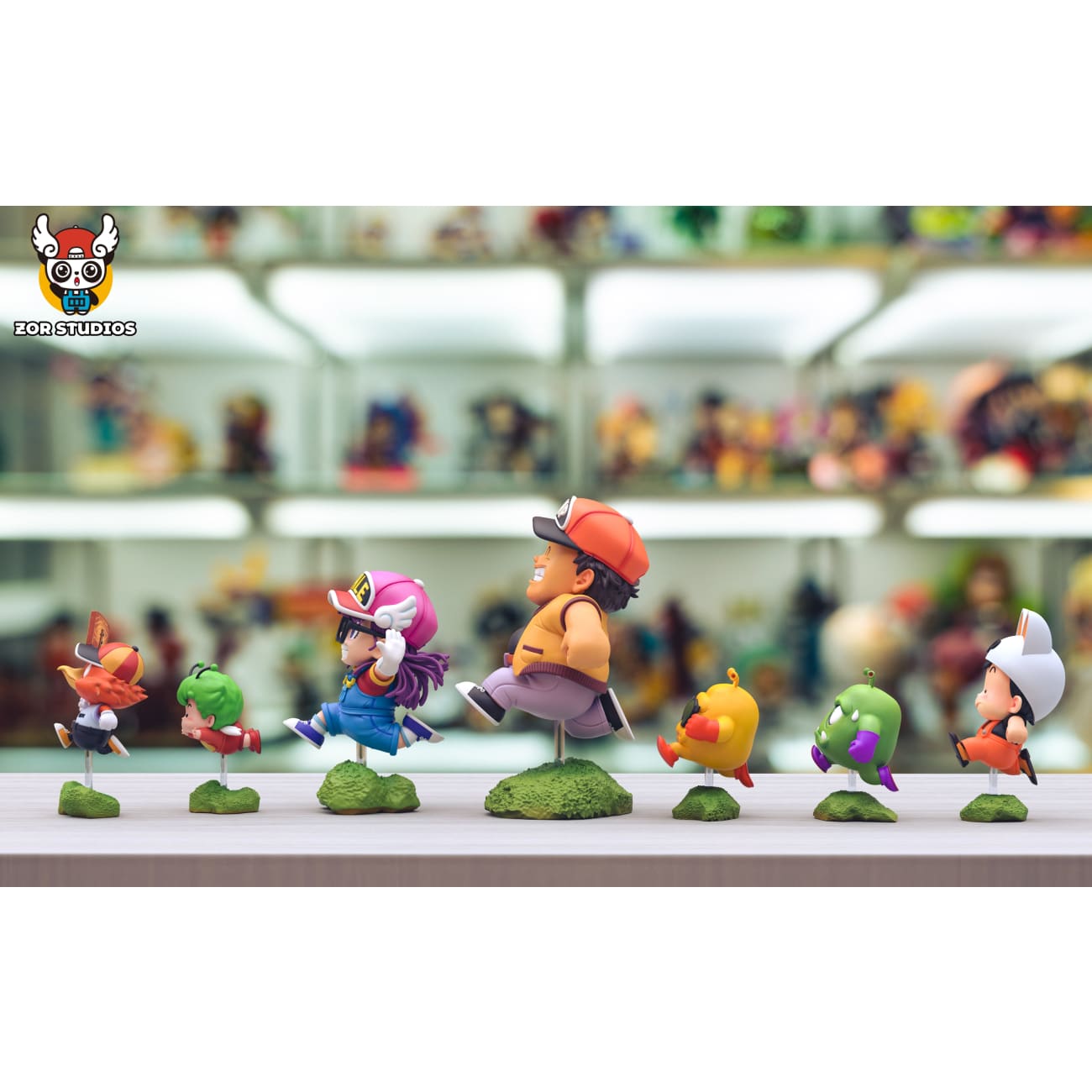 ZOR Studio - Running Penguin Village 001