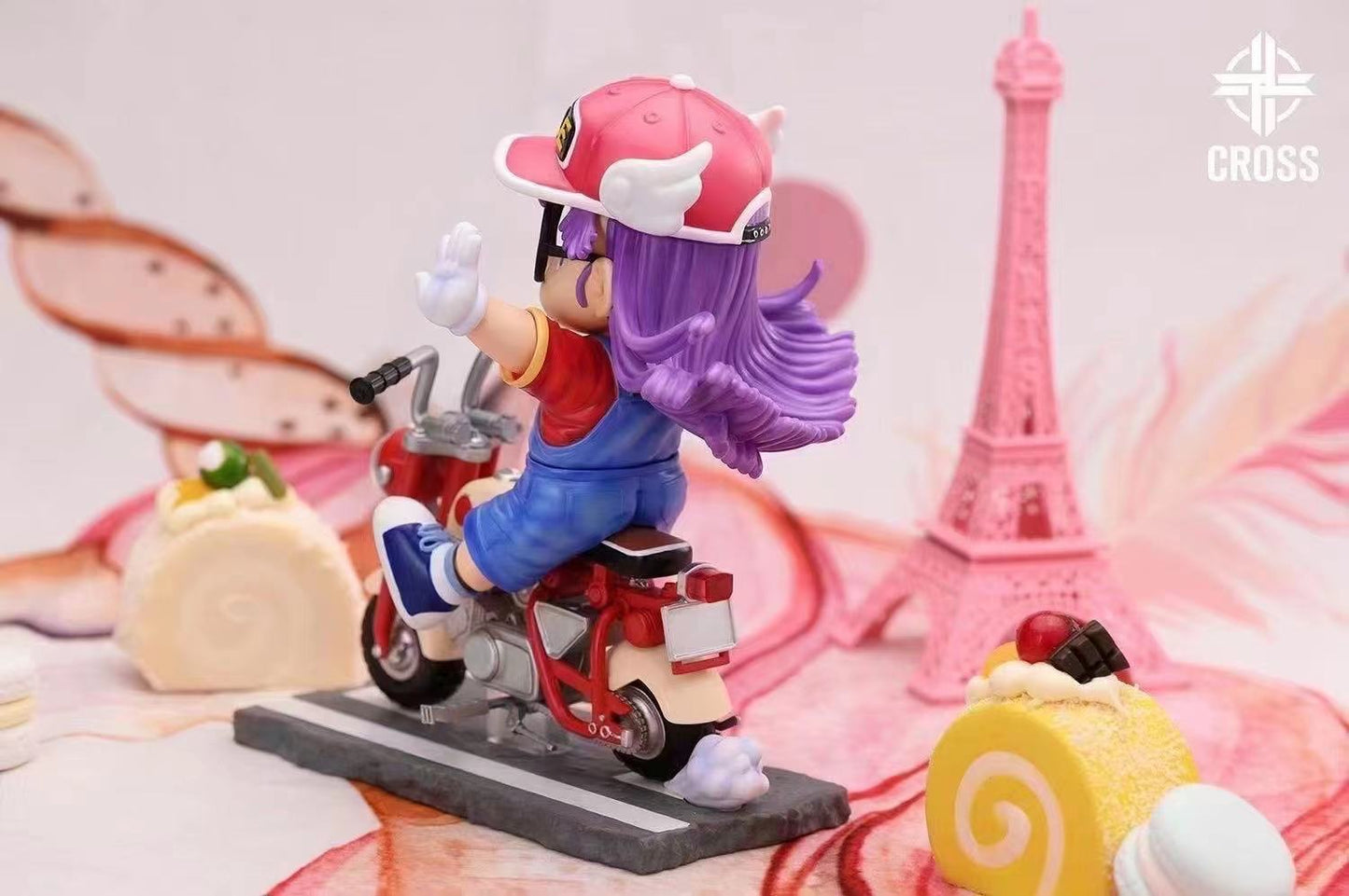 Cross Studio - Arale