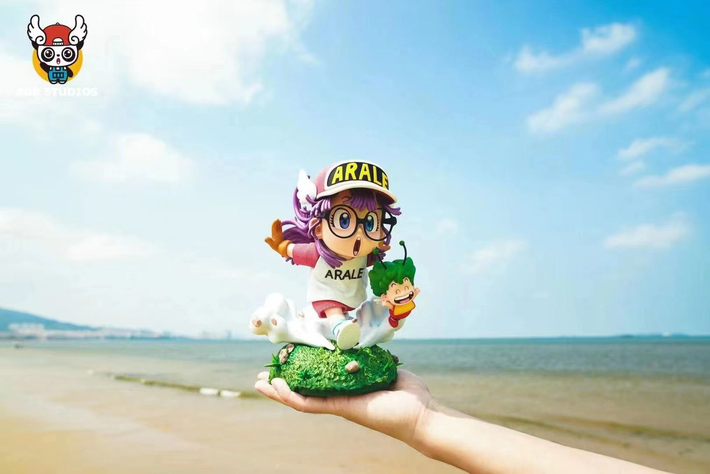 ZOR Studios - Running Norimaki Arale and Gatchan