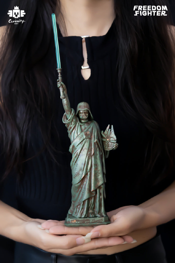 WeArtDoing x Curiosity Art - Freedom Fighter / Freedom Fighter-Bronze [4 Variants]
