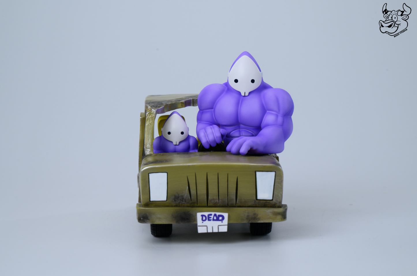 NIUZI Studio - Dad Driving