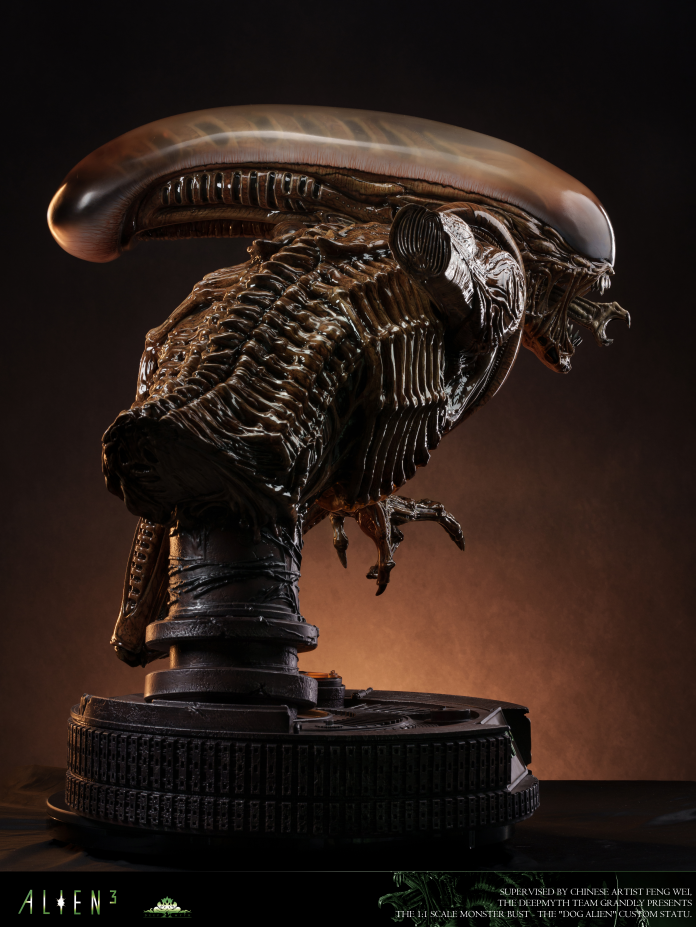 Deepmyth Studio - Runner Alien (Dog Alien) Bust
