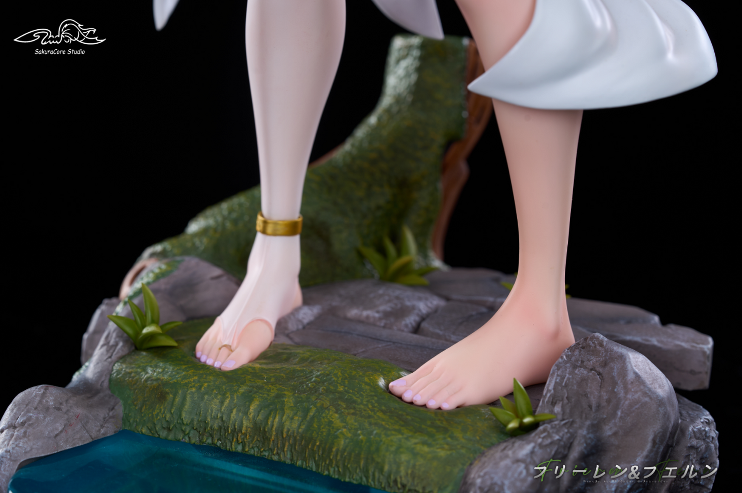 SakuraCore Studio - Frieren & Fern [3 Variants]