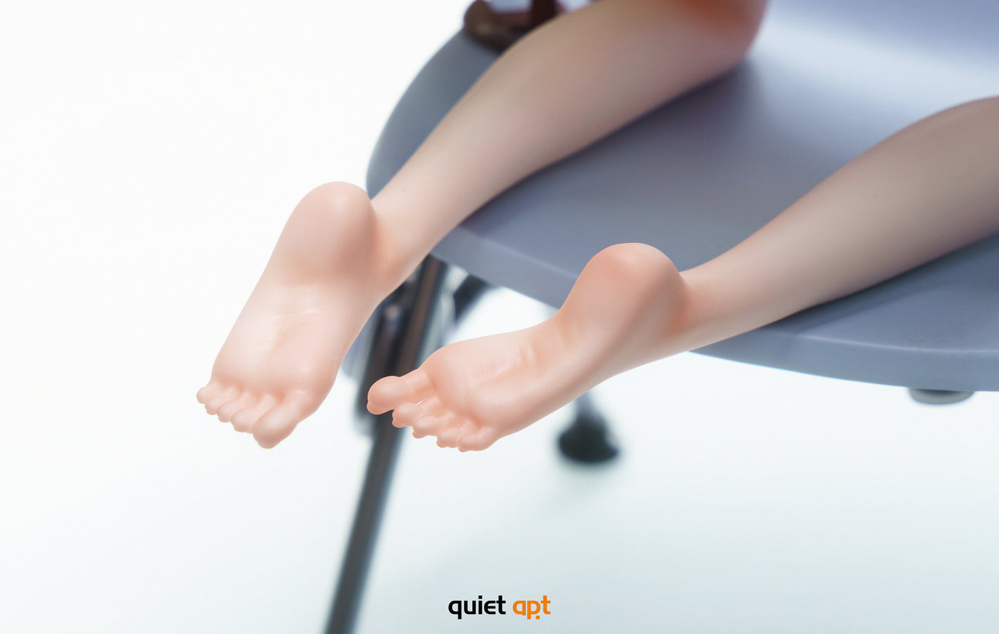 Quiet Art Studio - Shinobu Oshino