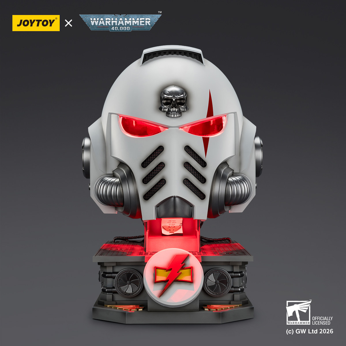 JOYTOY - White Scars MkX Helmet and Display