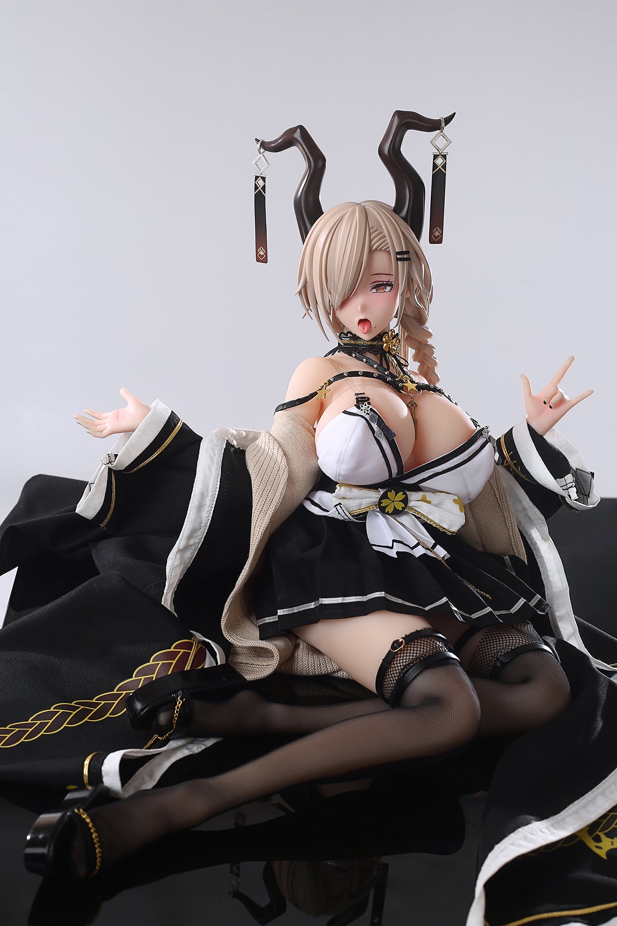 YuZhaiRenXing Studio - Owari [2 Variants]