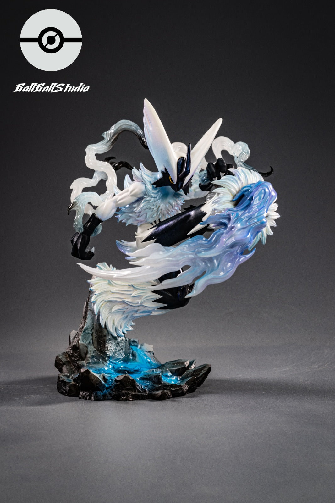 Ball Ball Studio - Blaziken Mega [3 Variants]