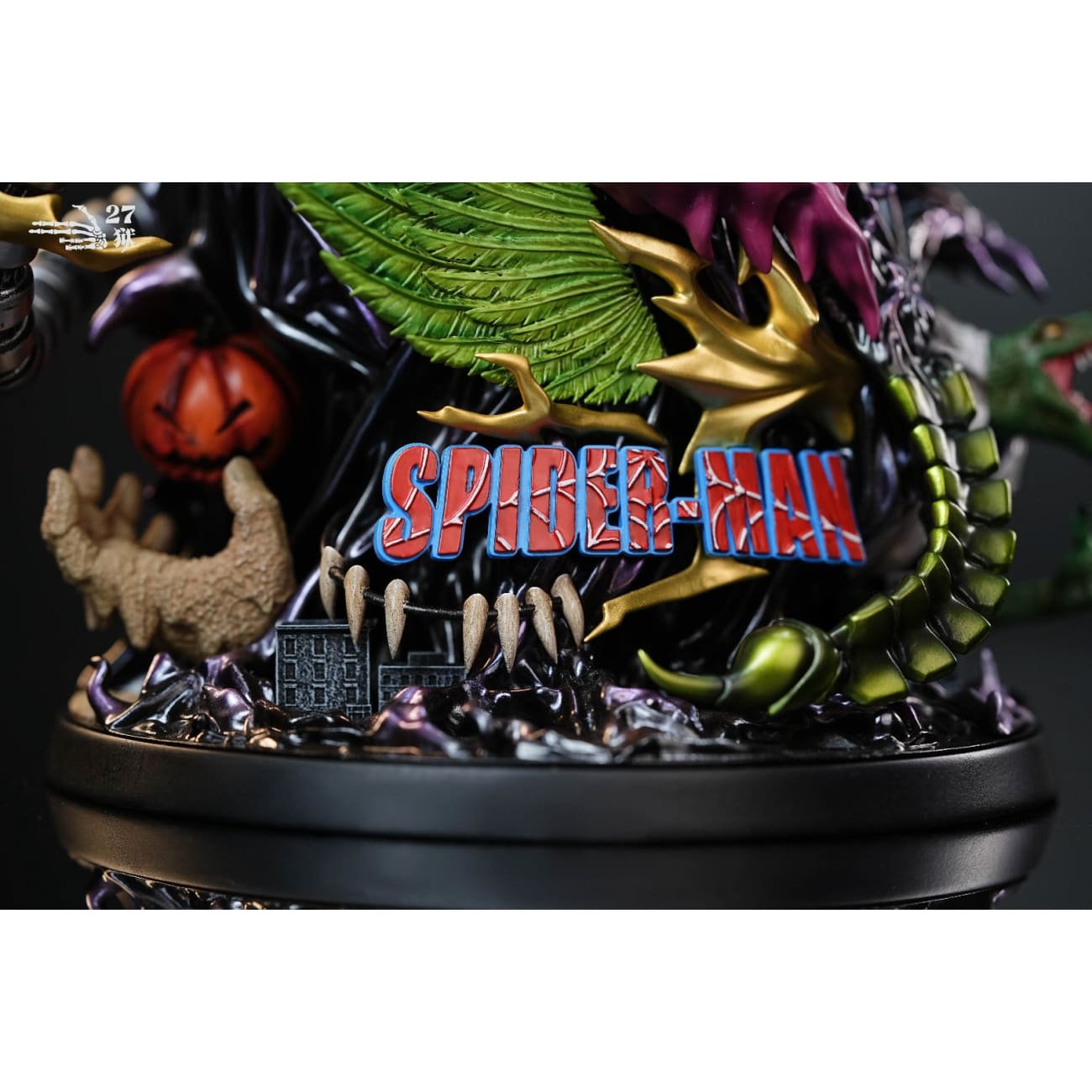 27 Yu Studio - Spider-Man Bust