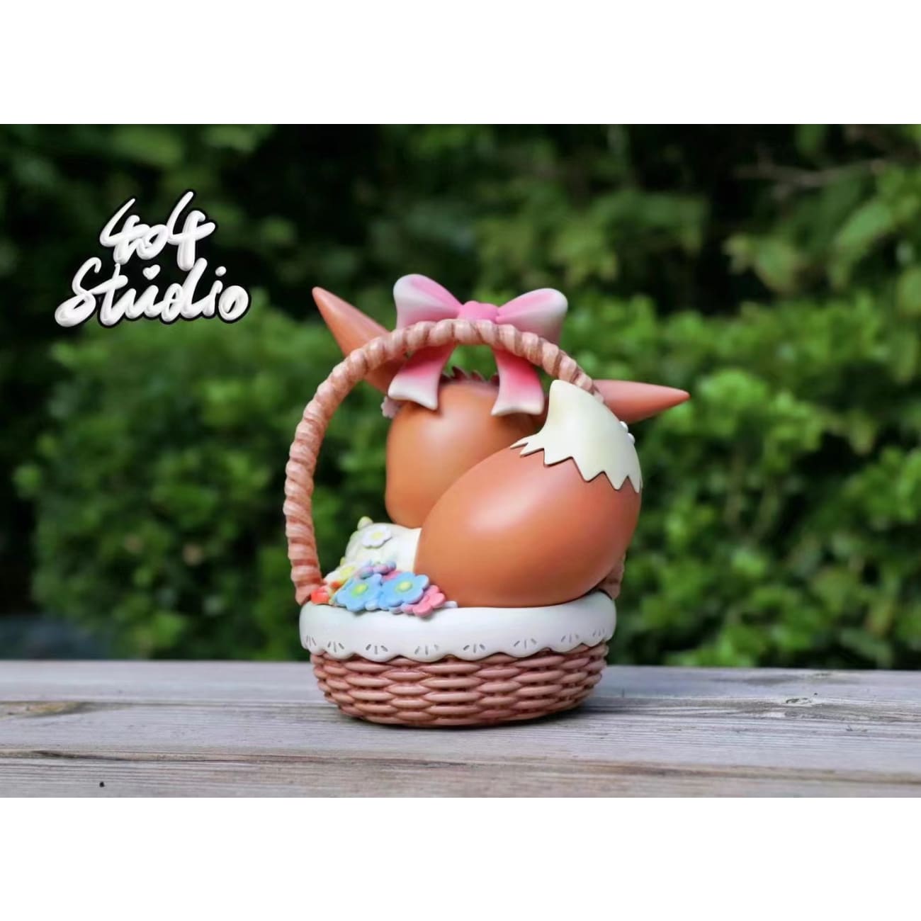 404 Studio - Flower Basket Eevee