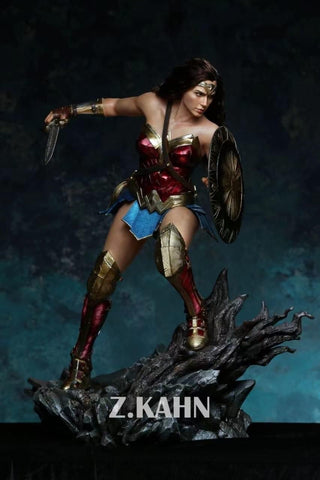 Z.Kahn Studio - Wonder Woman 1/3 Scale Deluxe Version