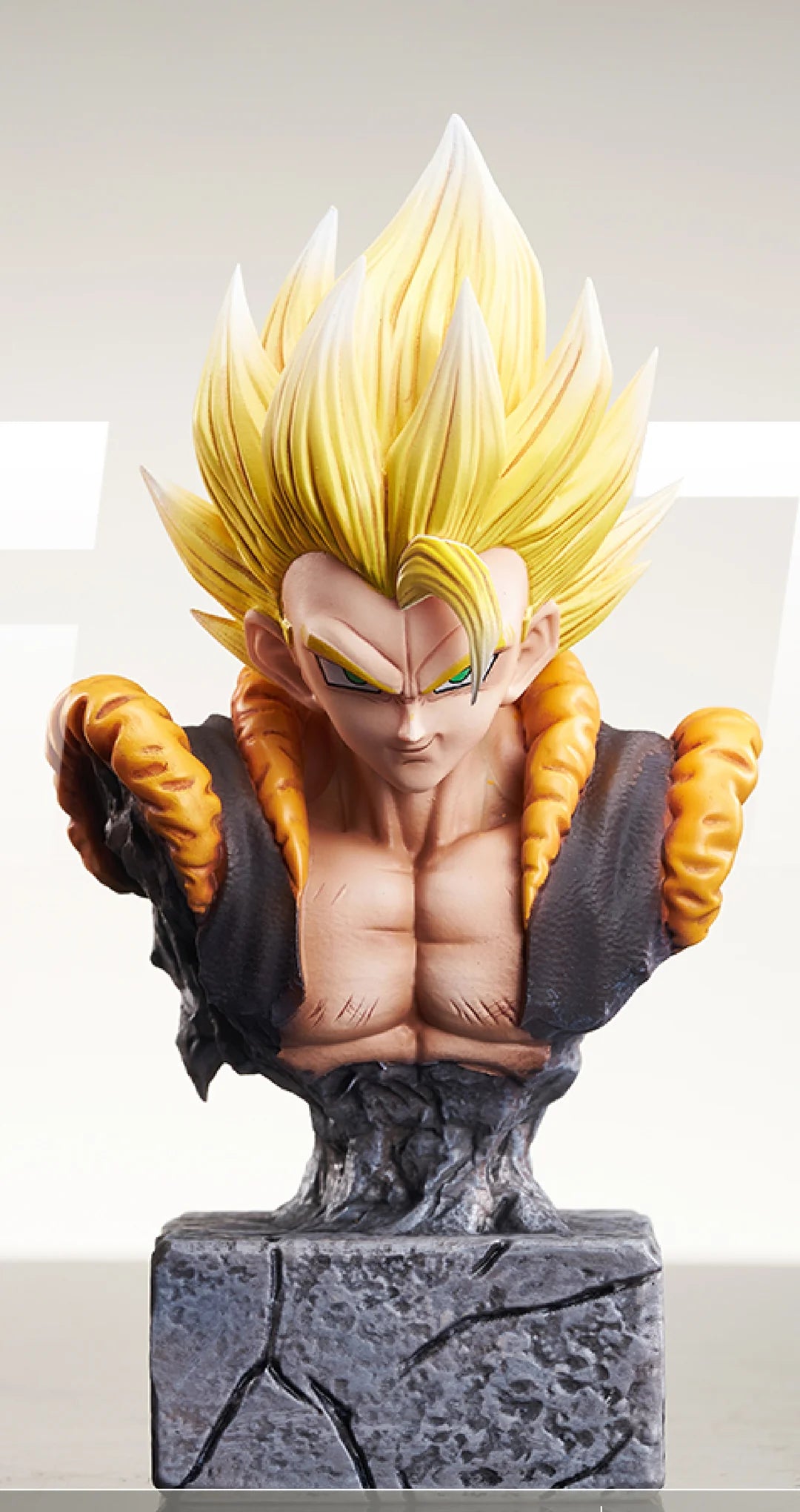 Wink Studio - Sitting Gogeta [3 Variants]