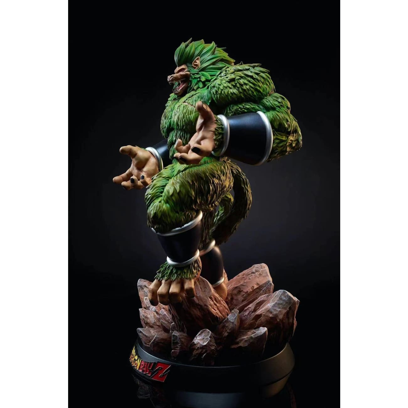 8 Studio - Broly's Great Ape Form