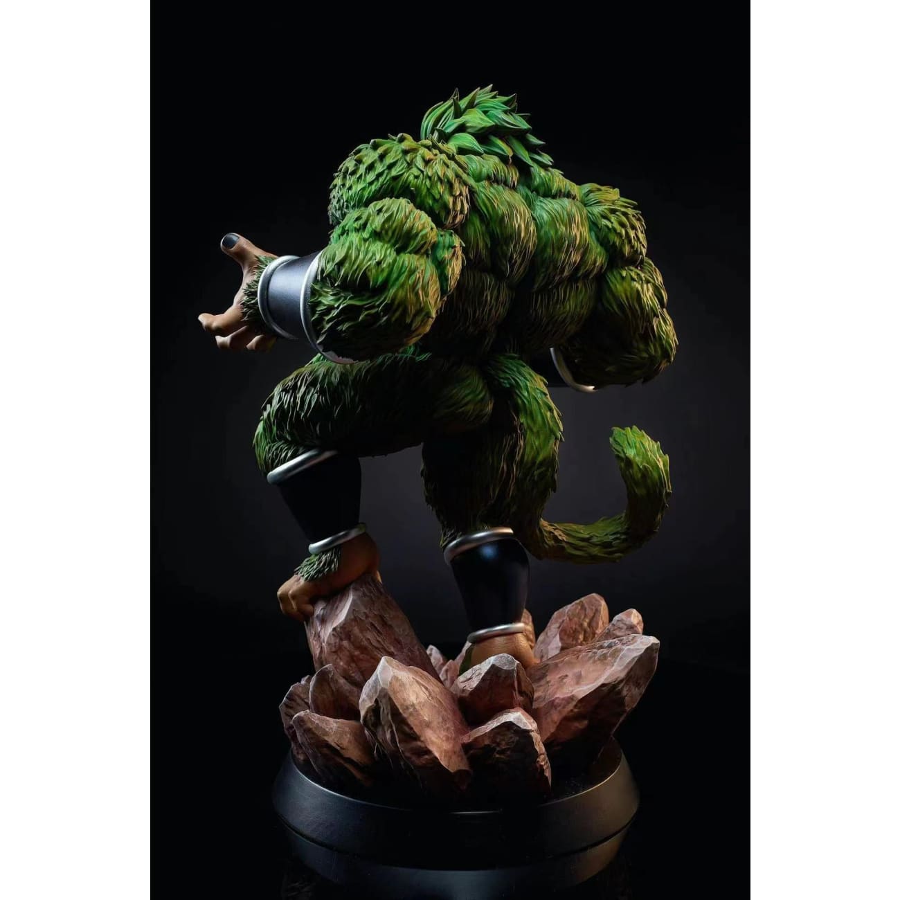 8 Studio - Broly's Great Ape Form