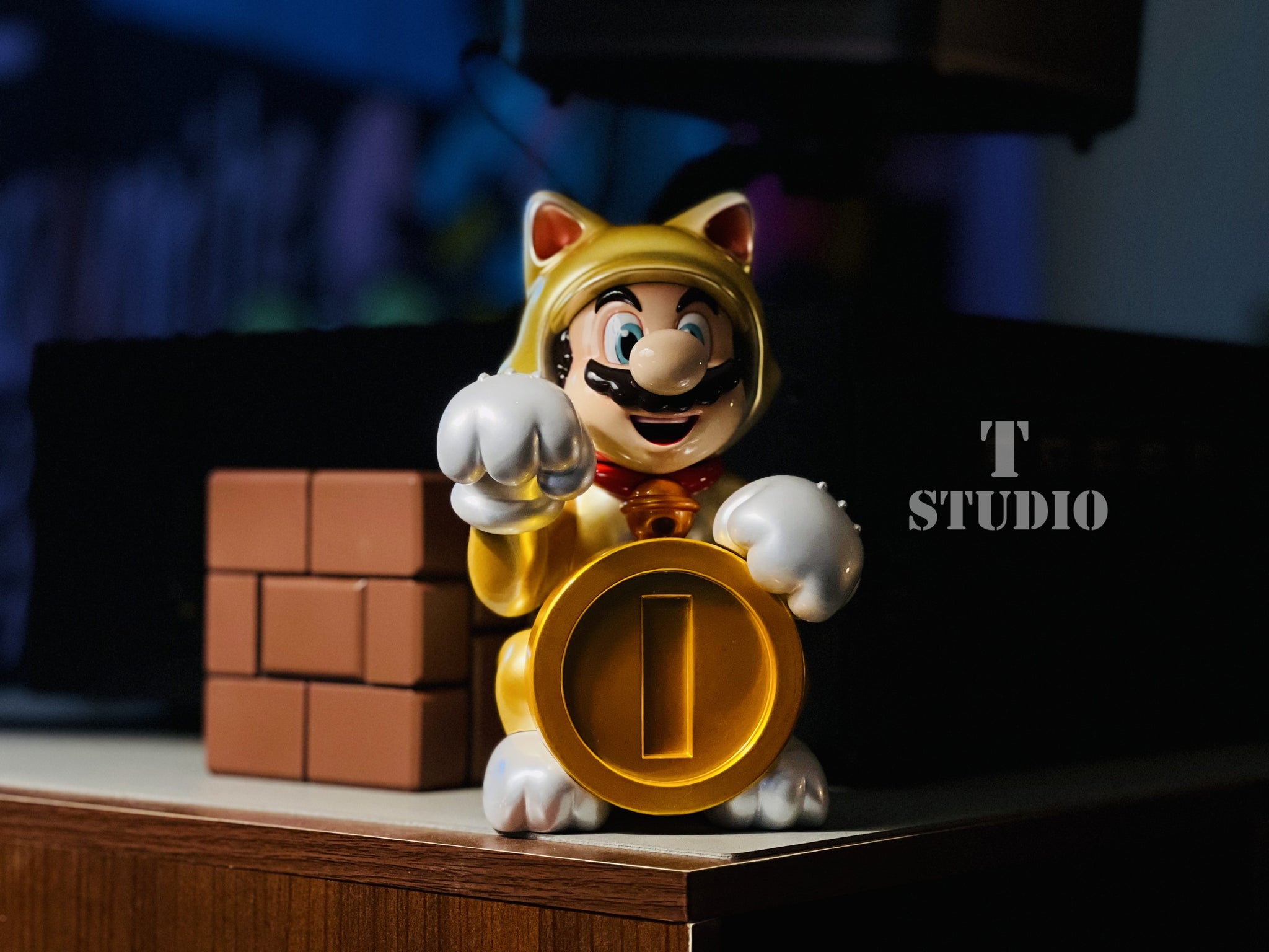T Studio - Lucky Cat Mario [2 Variants]