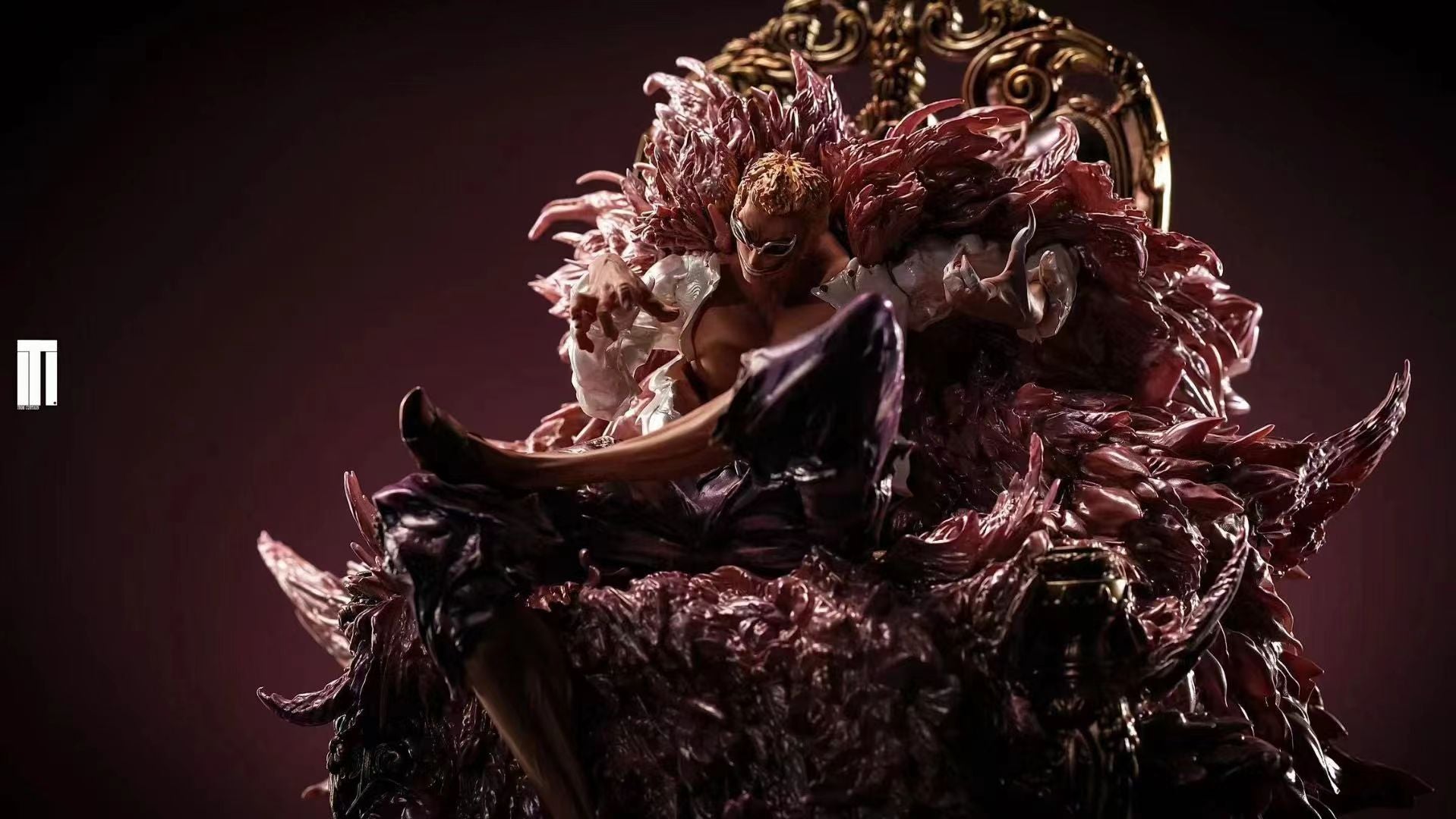 Iron Curtain Studio - Donquixote Doflamingo [2 Variants]