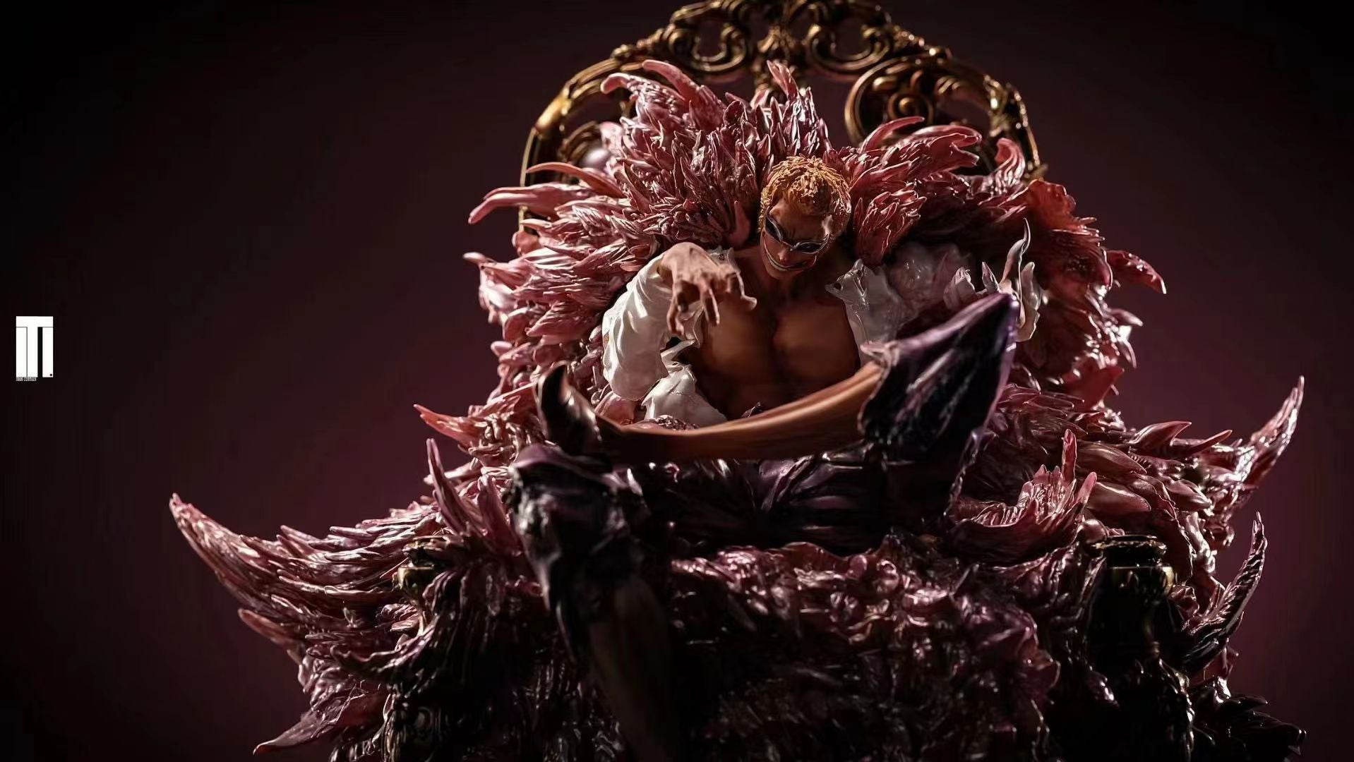 Iron Curtain Studio - Donquixote Doflamingo [2 Variants]