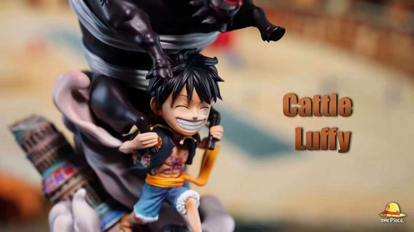 Straw Hat Studio - Monkey D. Luffy Carrying Cattle [2 Variants]