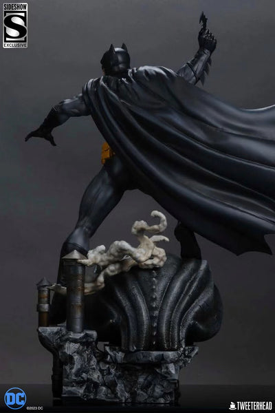 Sideshow x Tweeterhead  - Batman Black and Gray Ver. [9113892]