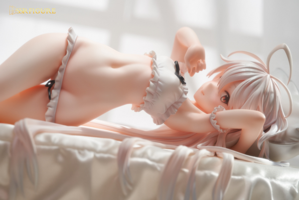 SSR Figure - Wake Up White Hair Girl