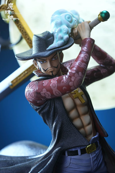 Magic Play Club Studio - Dracule Mihawk