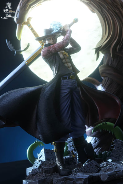 Magic Play Club Studio - Dracule Mihawk