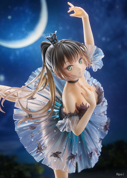 Wave Studio - Black Swan Girl