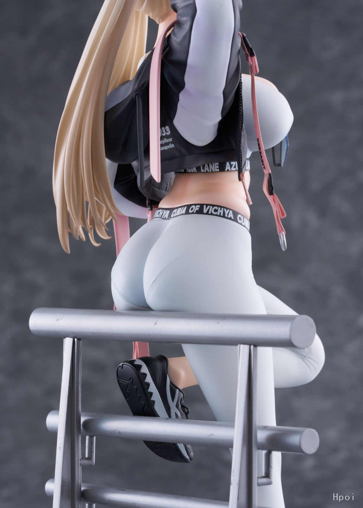 Alice Glint - Kersaint Reverent Runner Ver. [2 Variants]