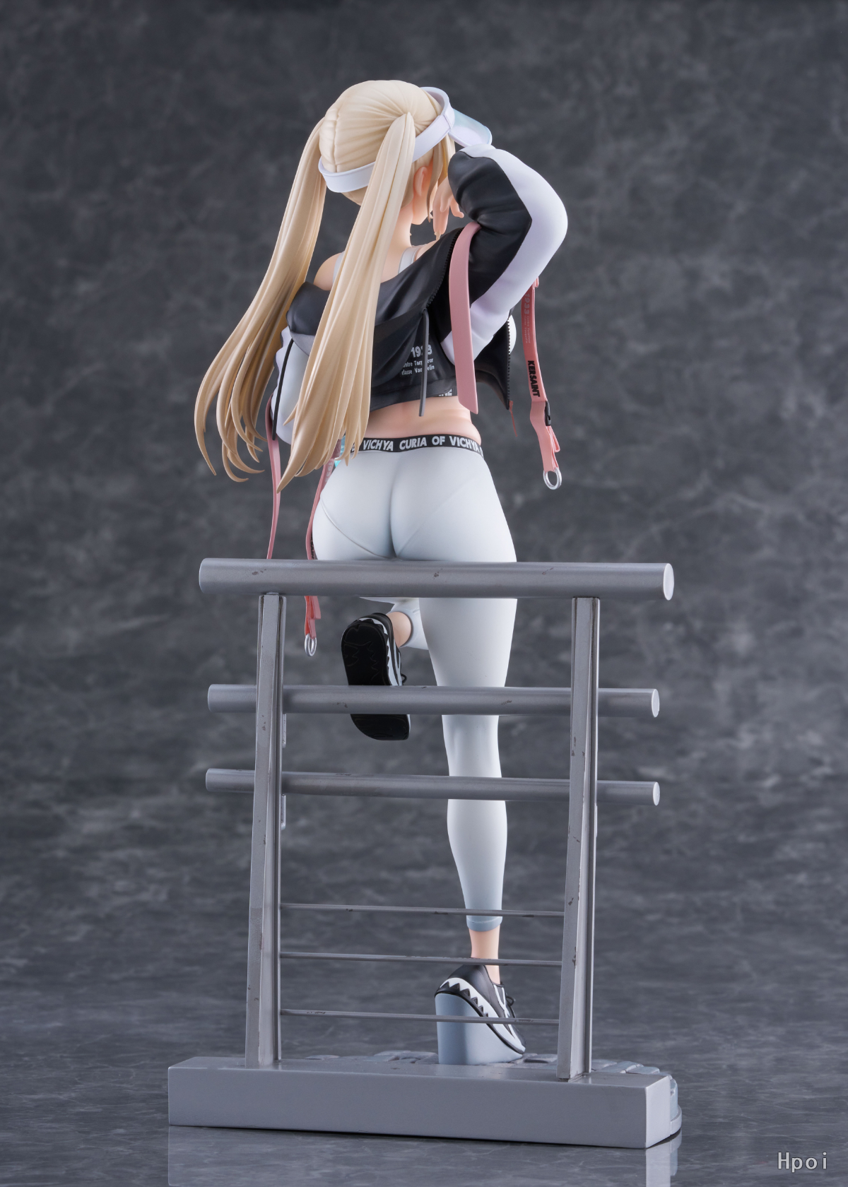 Alice Glint - Kersaint Reverent Runner Ver. [2 Variants]