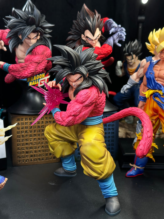 BC Studio - Super Saiyan 4 Son Goku