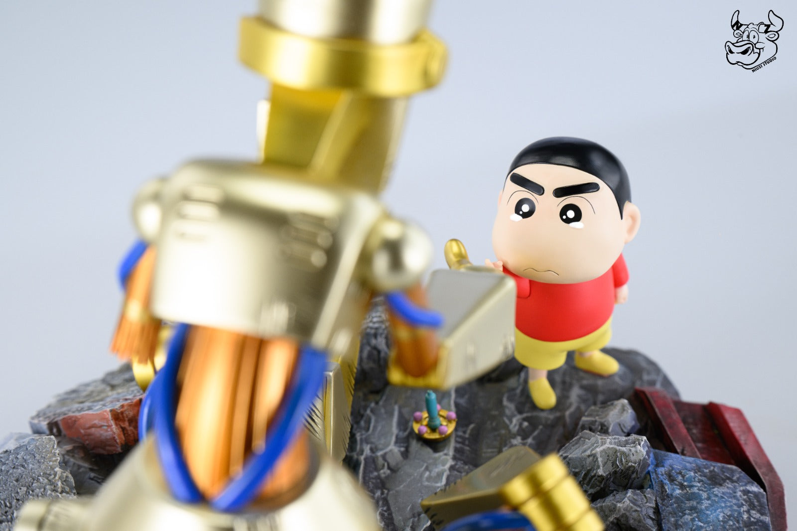NIUZI Studio - Robo Dad and Shin-Chan