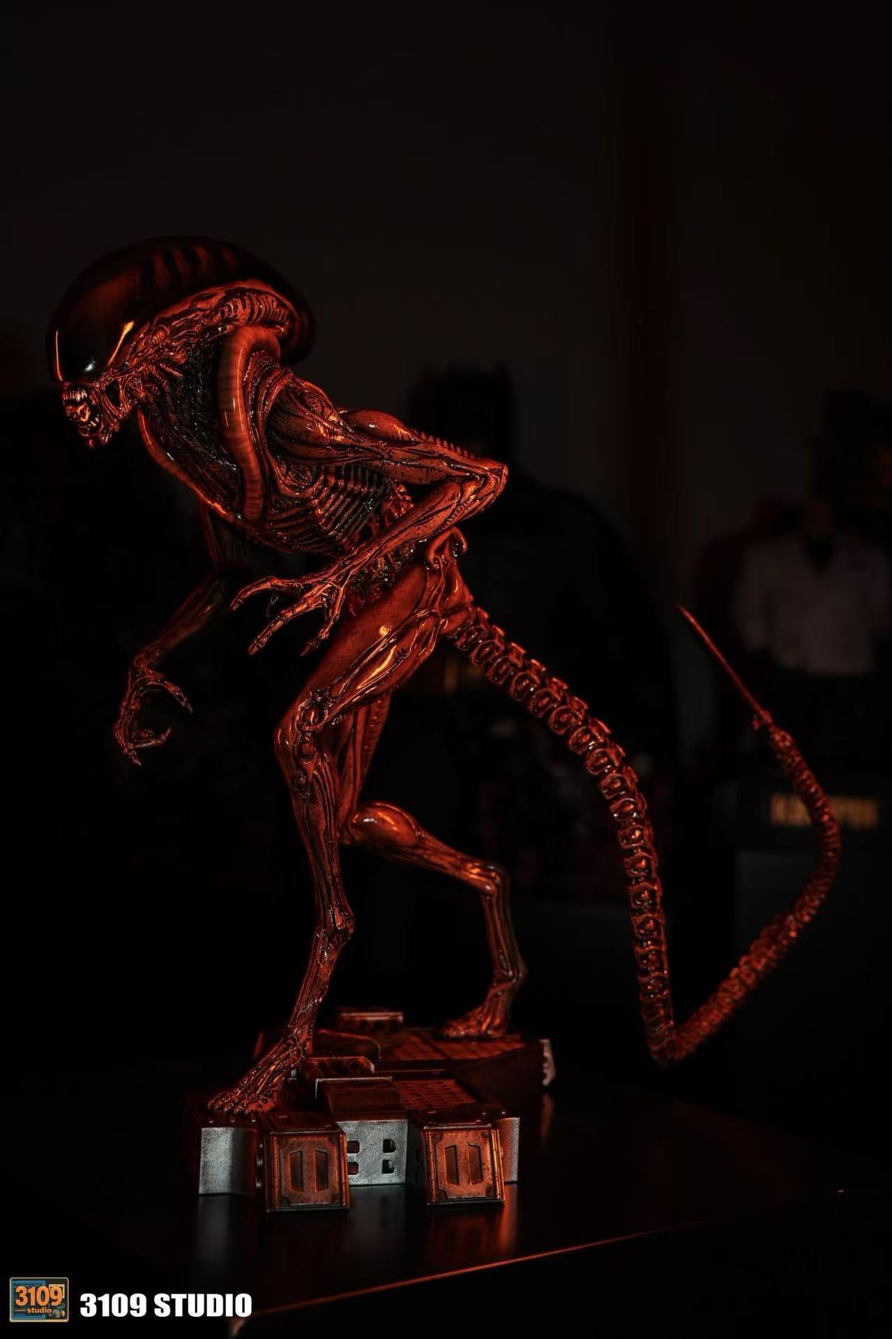 3109 Studio - Dog Alien Maquette [2 Variants]