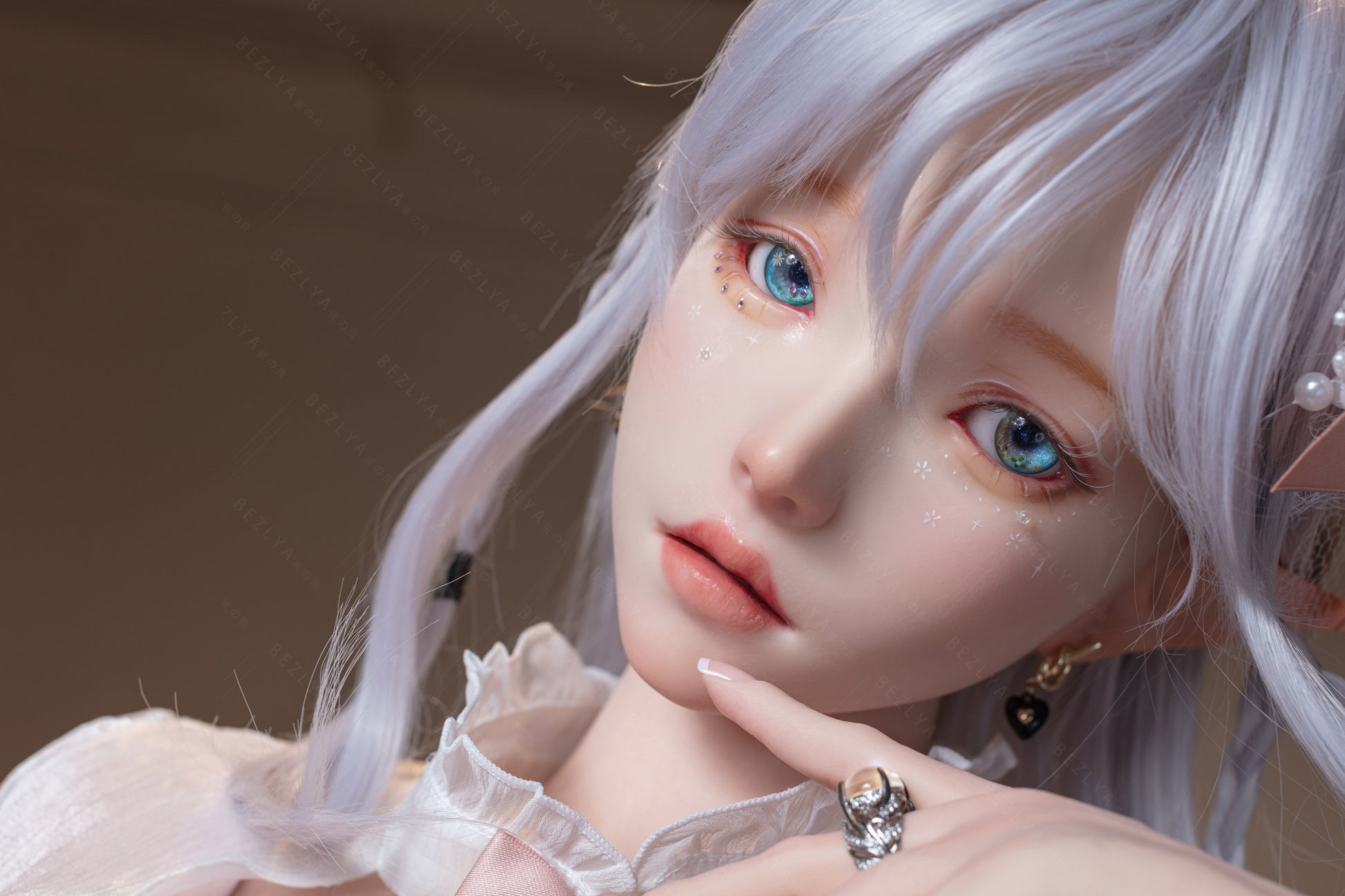 Bezlya - Mute Elf - Kalia - ULTRA Makeup