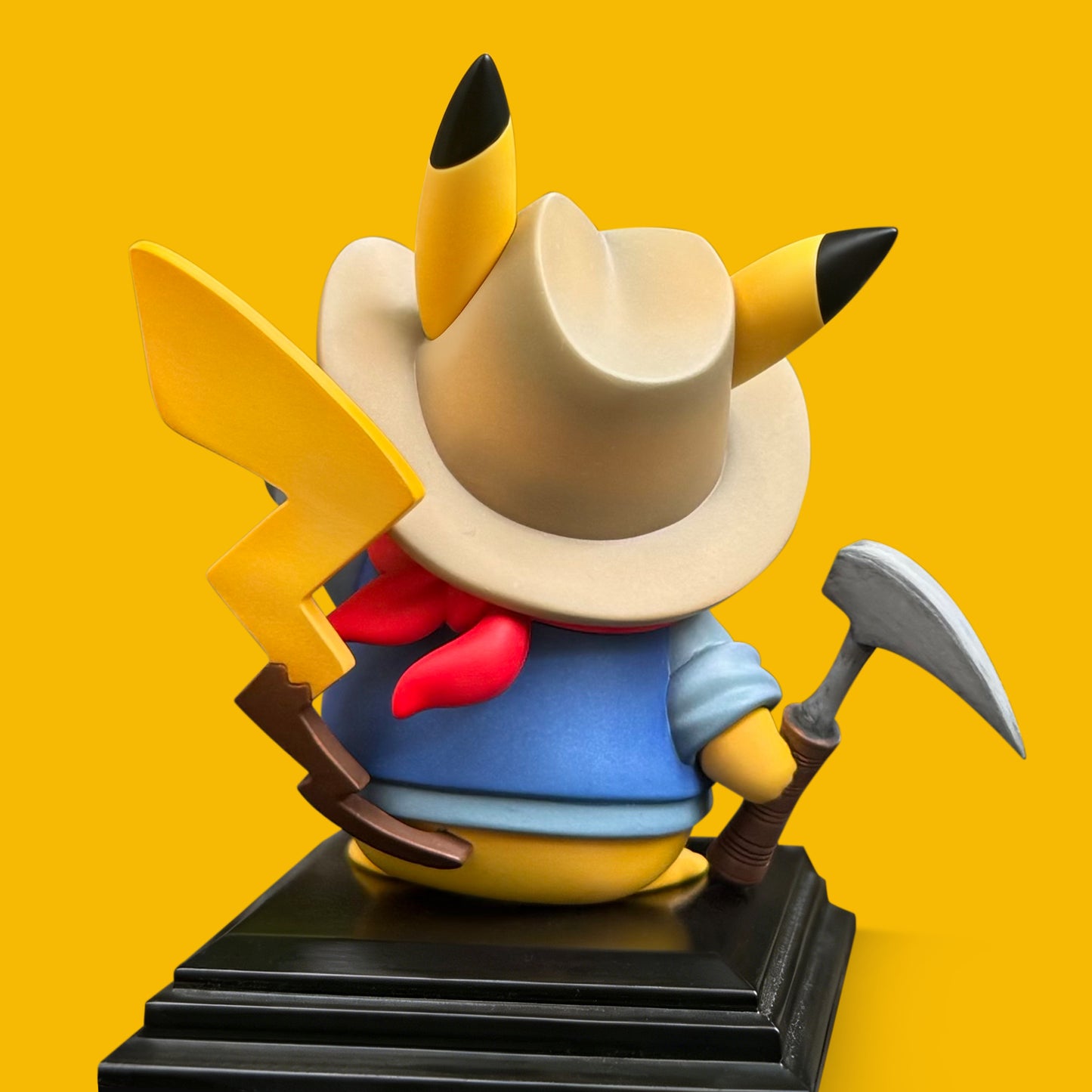 Miumiu Studio - Explorer Image Pikachu
