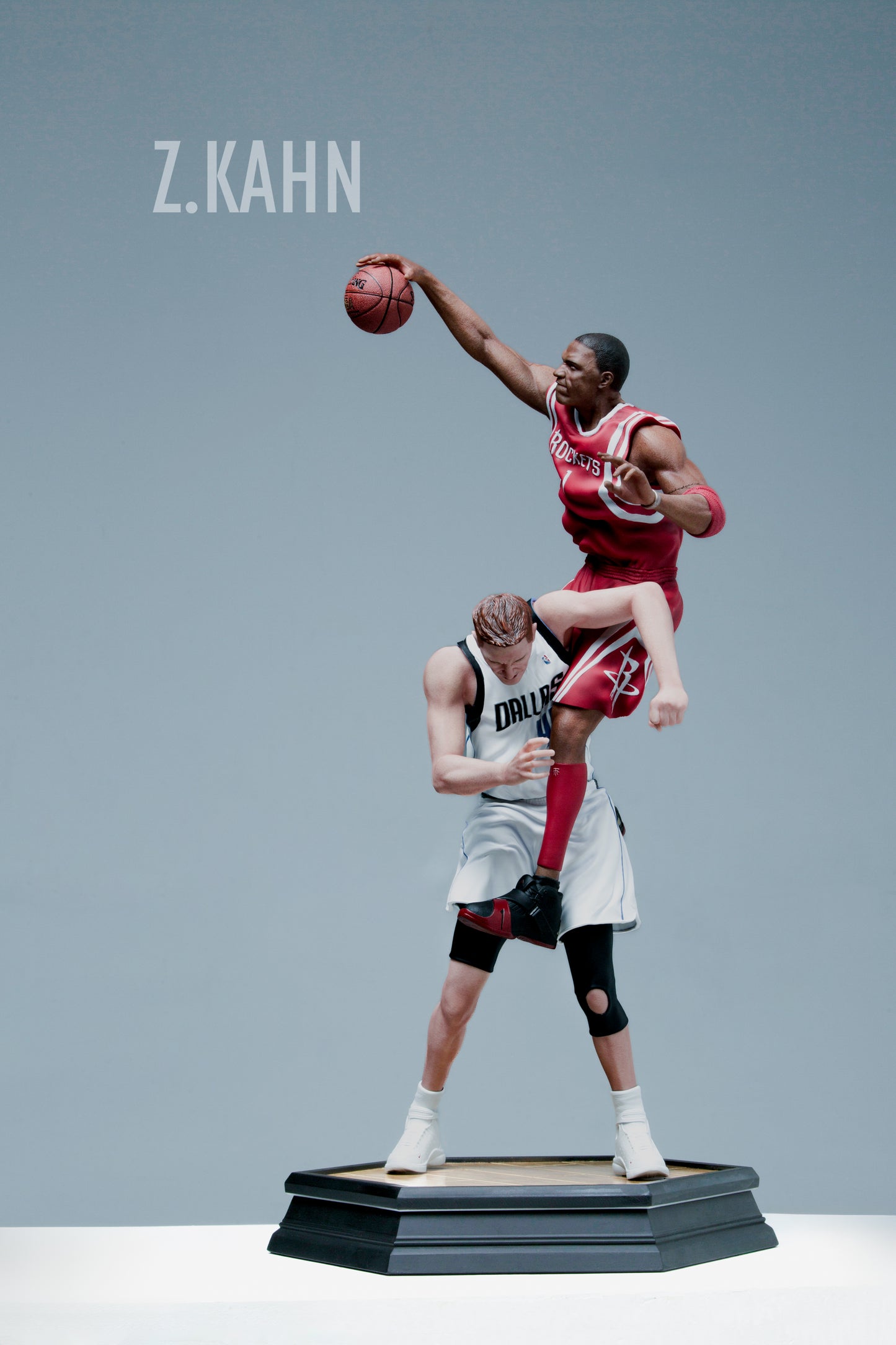 Z.kahn Studio - Tracy McGrady posterized Shawn Bradley [ZB 09]