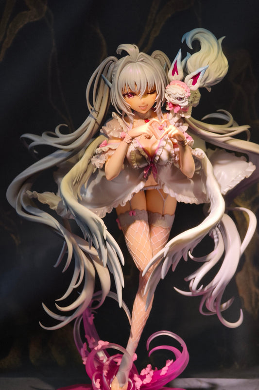 Pertop Studio - Lady Avalon